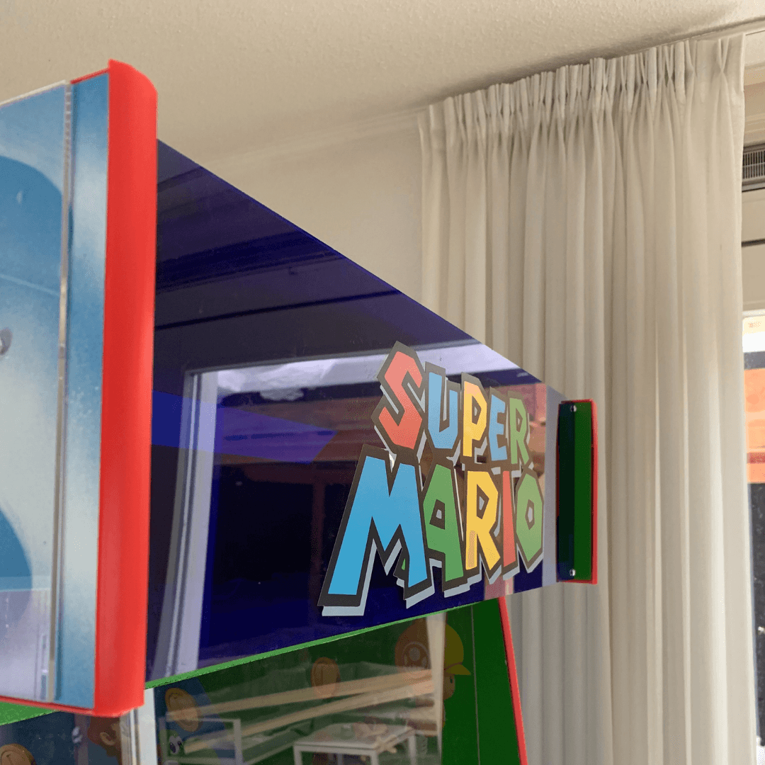 Arcadekast met plexiglas panelen