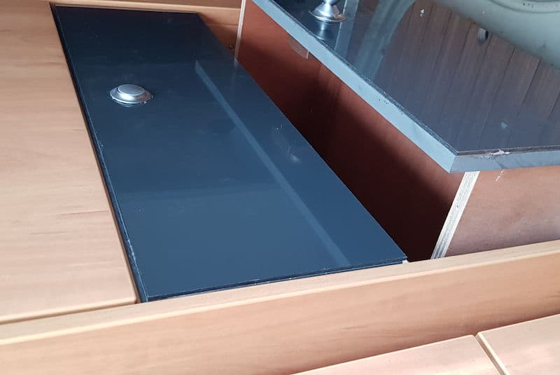 Busje ombouwen tot camper alupanel lades