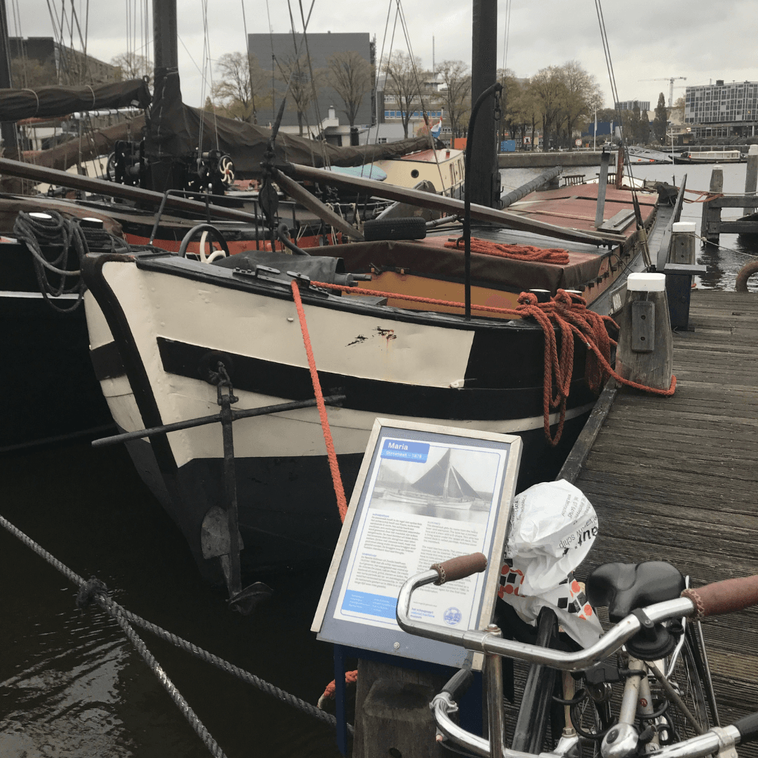 Dakraam op de boot
