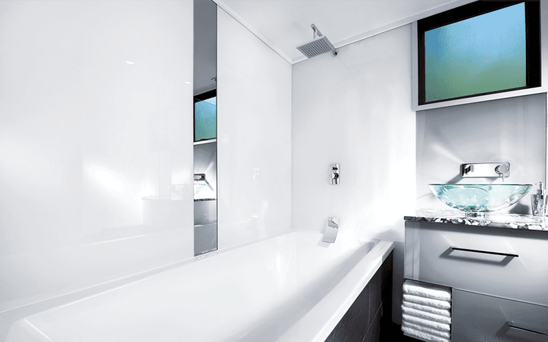 Douchewand van Plexiglas