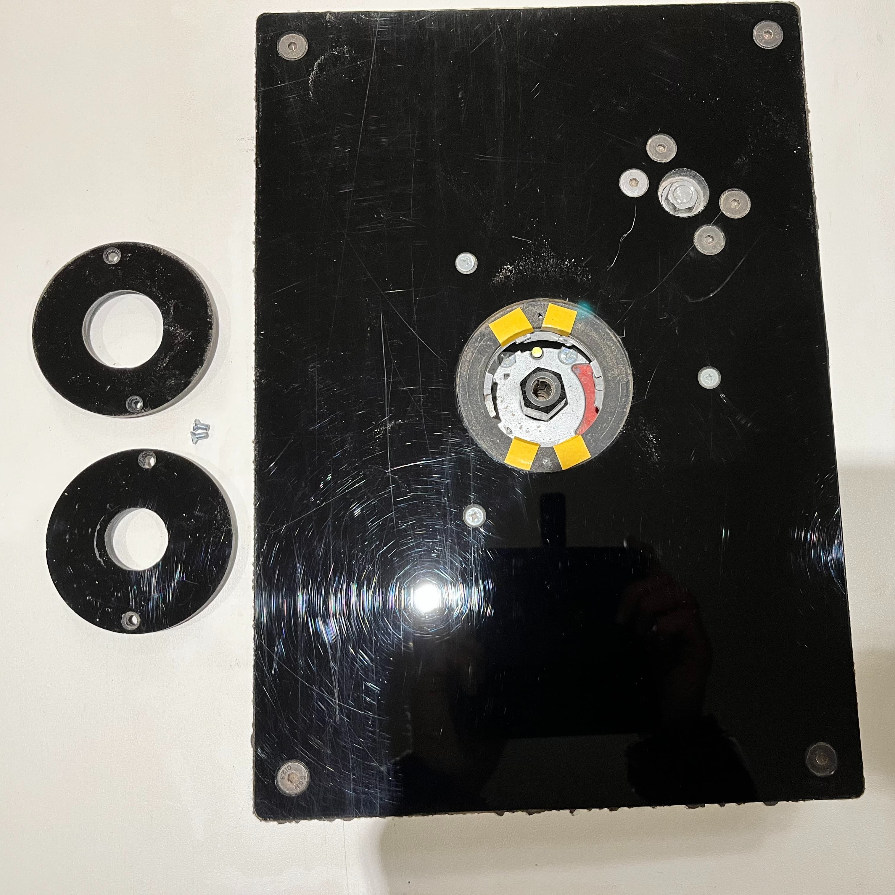 Freestafel met insert plaat van plexiglas 1.4