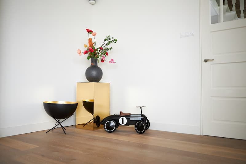 IKEA hack Kallax kast plantenstandaard goud