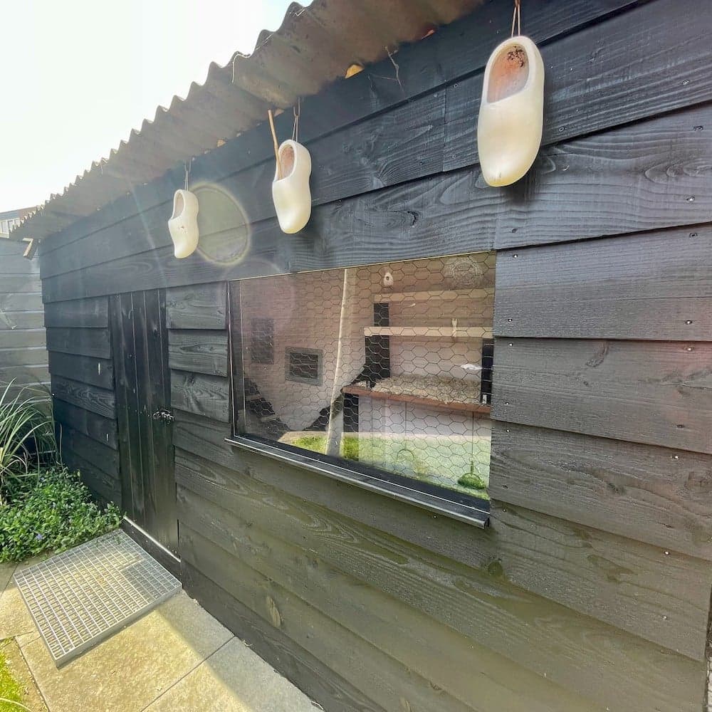 Kippenhok met uitneembaar raam van kunststof 1