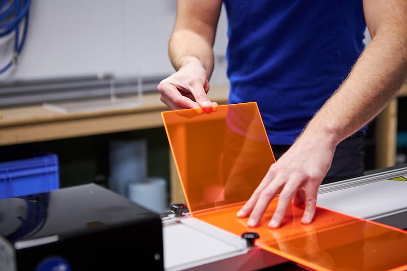 Kunststof tafeltje maken plexiglas buigen