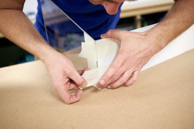 Kweekbak maken platen fixeren met schilderstape