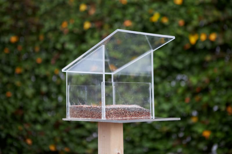 Leuke tuin ideeen Vogelvoederhuisje maken eindresultaat