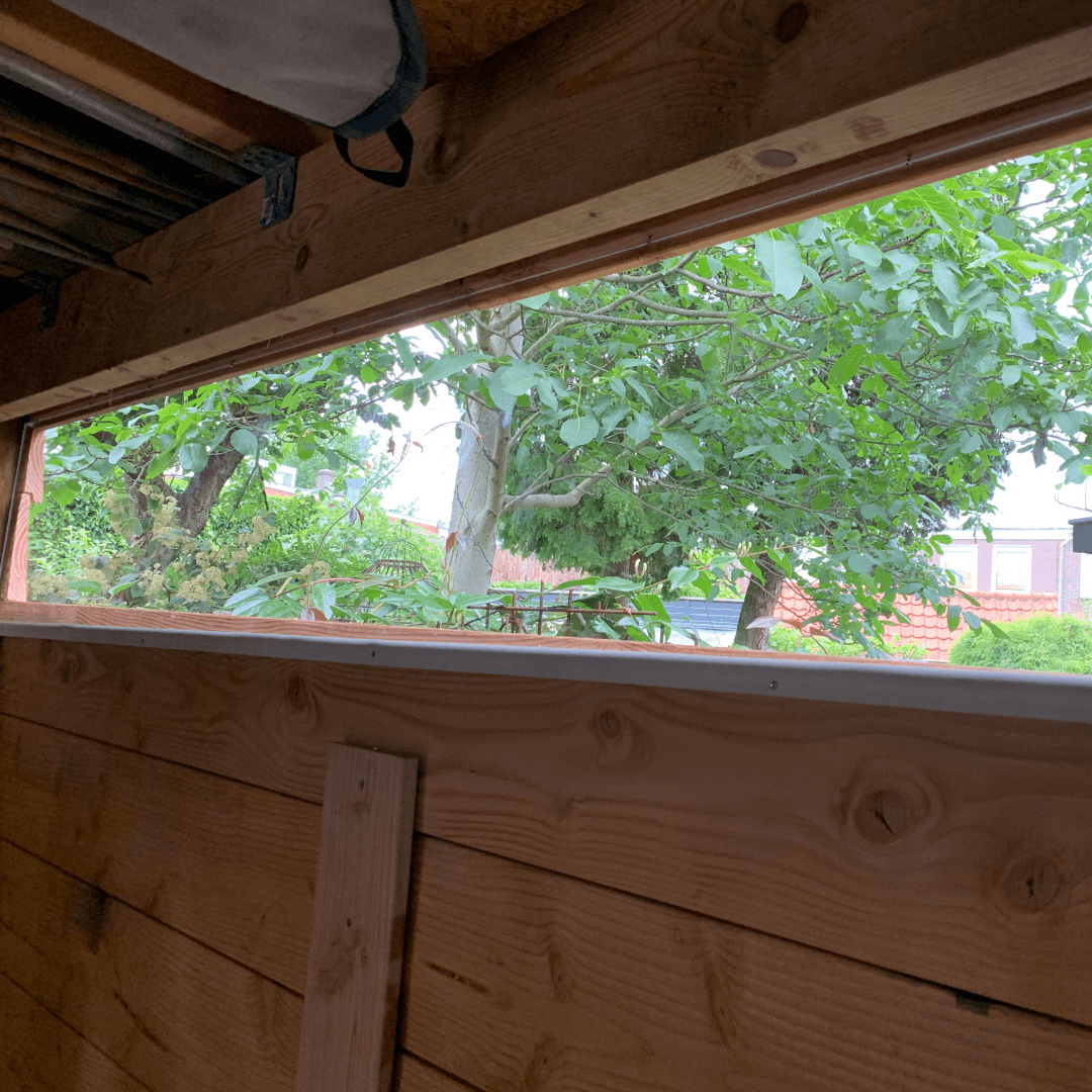 Lichtstraat carport zijkant