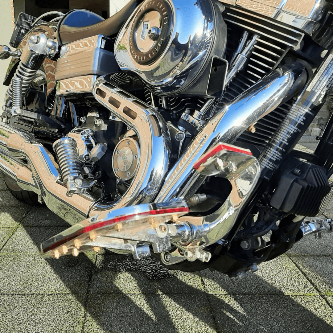 Motor pimpen met rood plexiglas