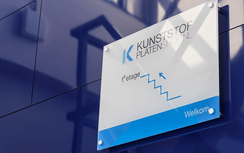Naambordje van Plexiglas maken