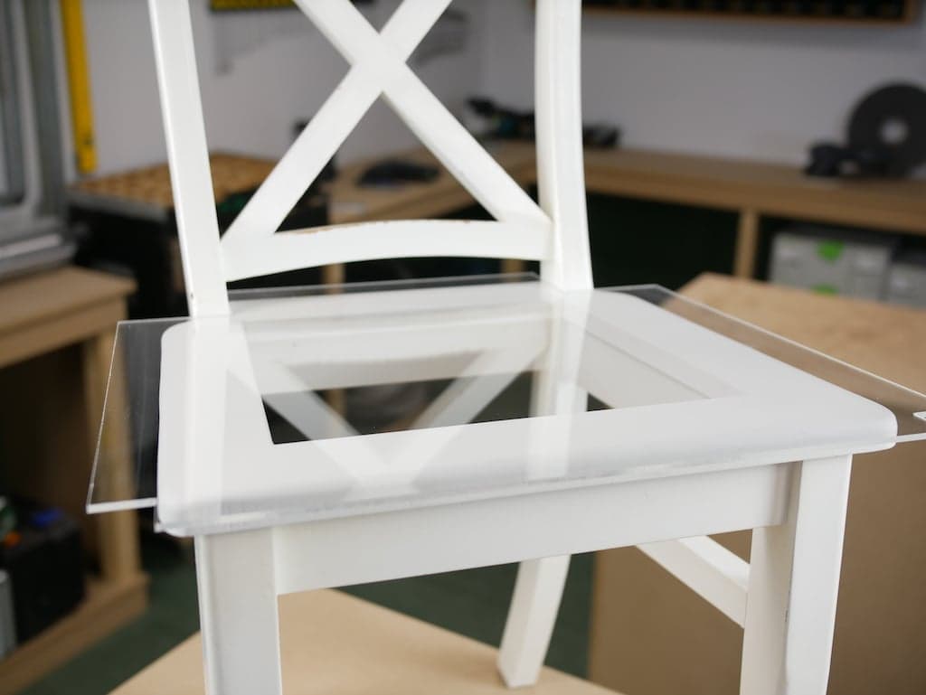 Plexiglas stoelzitting monteren
