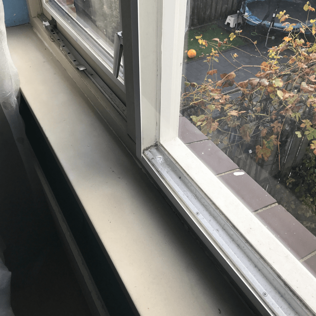 Plexiglas voorzetraam tegen condens