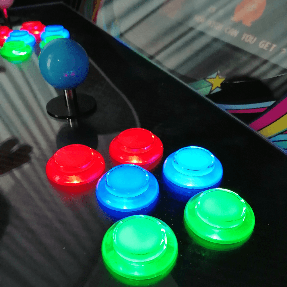 Jaren ’80 arcade kast door middel van plexiglas