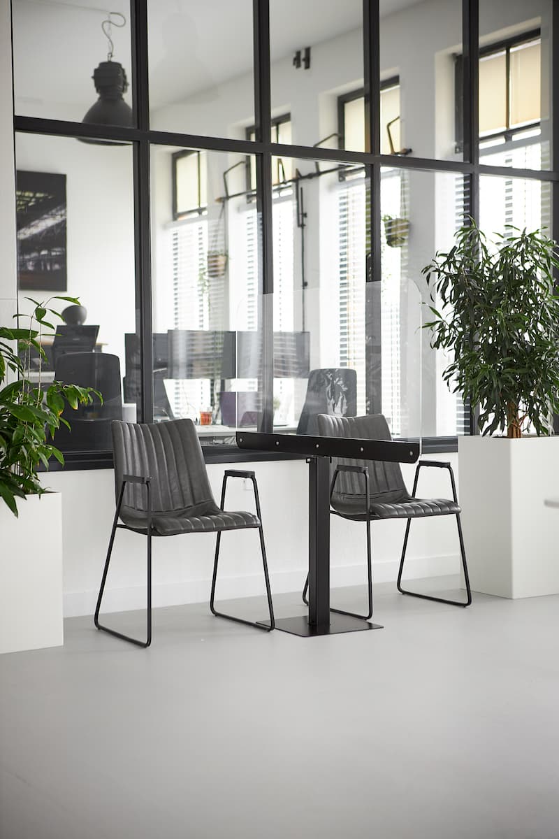 Scherm op voet wachtruimte