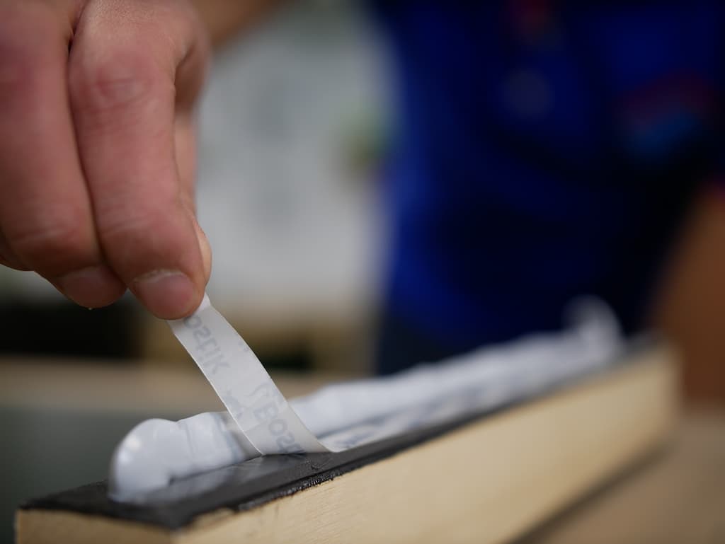 Trespa lijmen - folie verwijderen dubbelzijdig tape