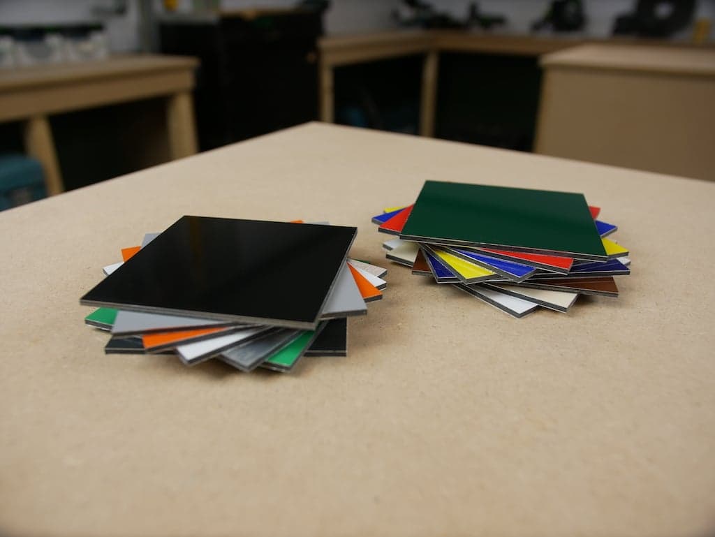 Verschillende kleuren alupanel