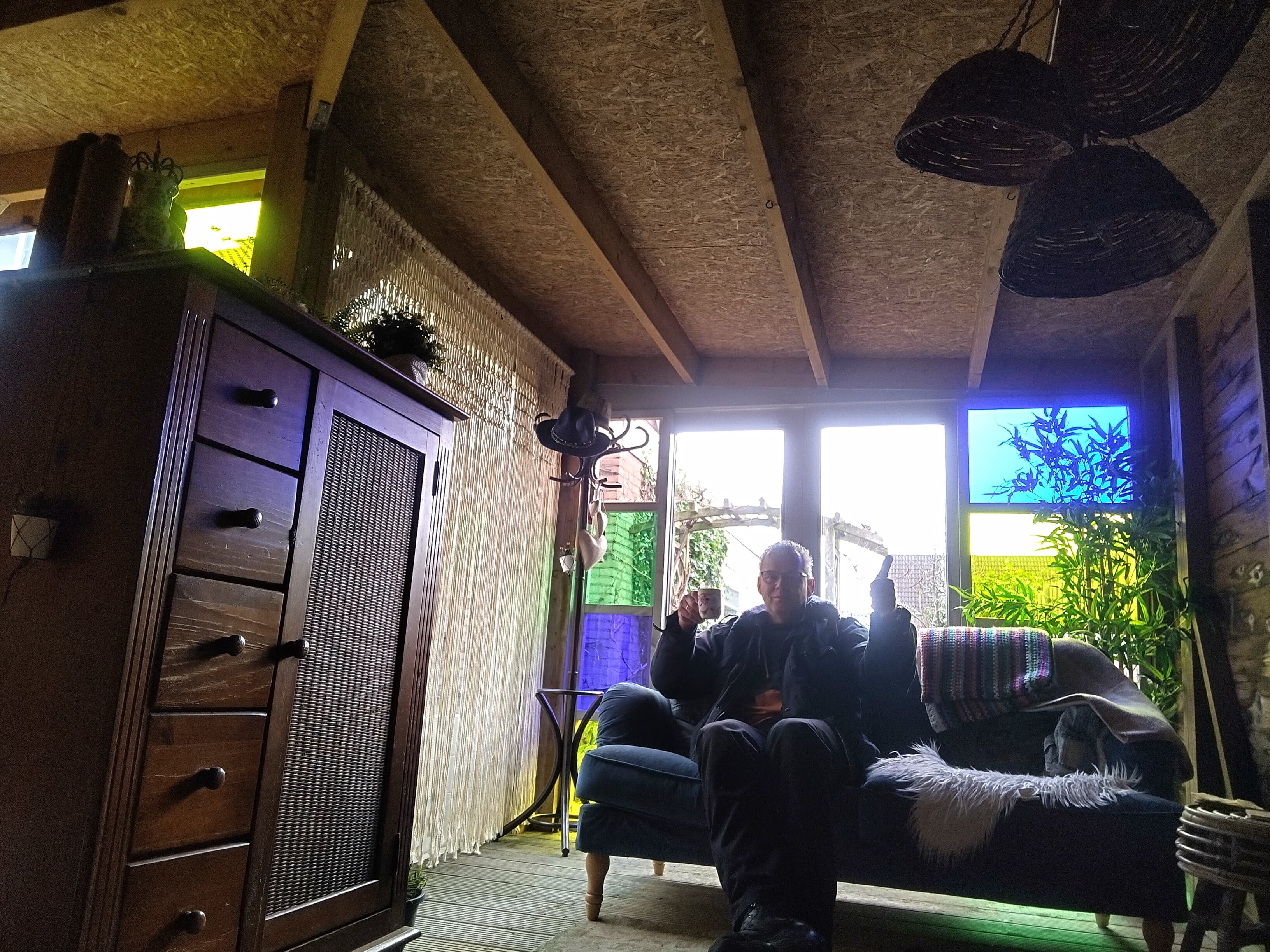 Winddichte overkapping met gekleurd plexiglas - selfie 2