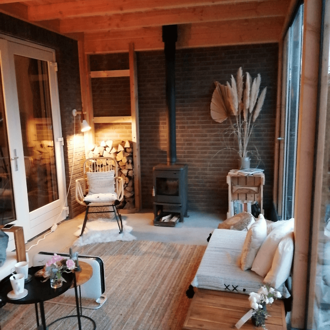 Witte Trespa® boeidelen voor de aanbouw