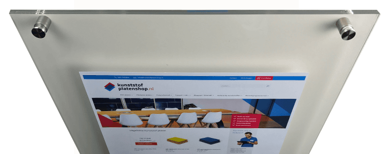 Zwevende lijst maken van plexiglas met afstandhouder