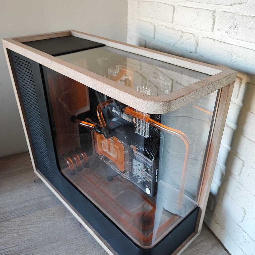 computerkast-van-plexiglas01