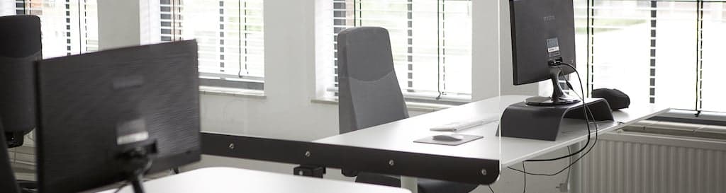 Coronaproof kantoor met plexiglas