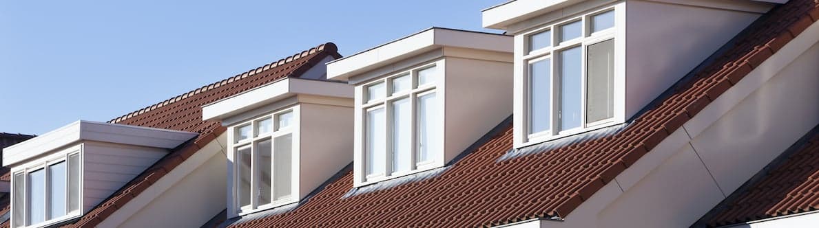 Kunststof dakkapel banner