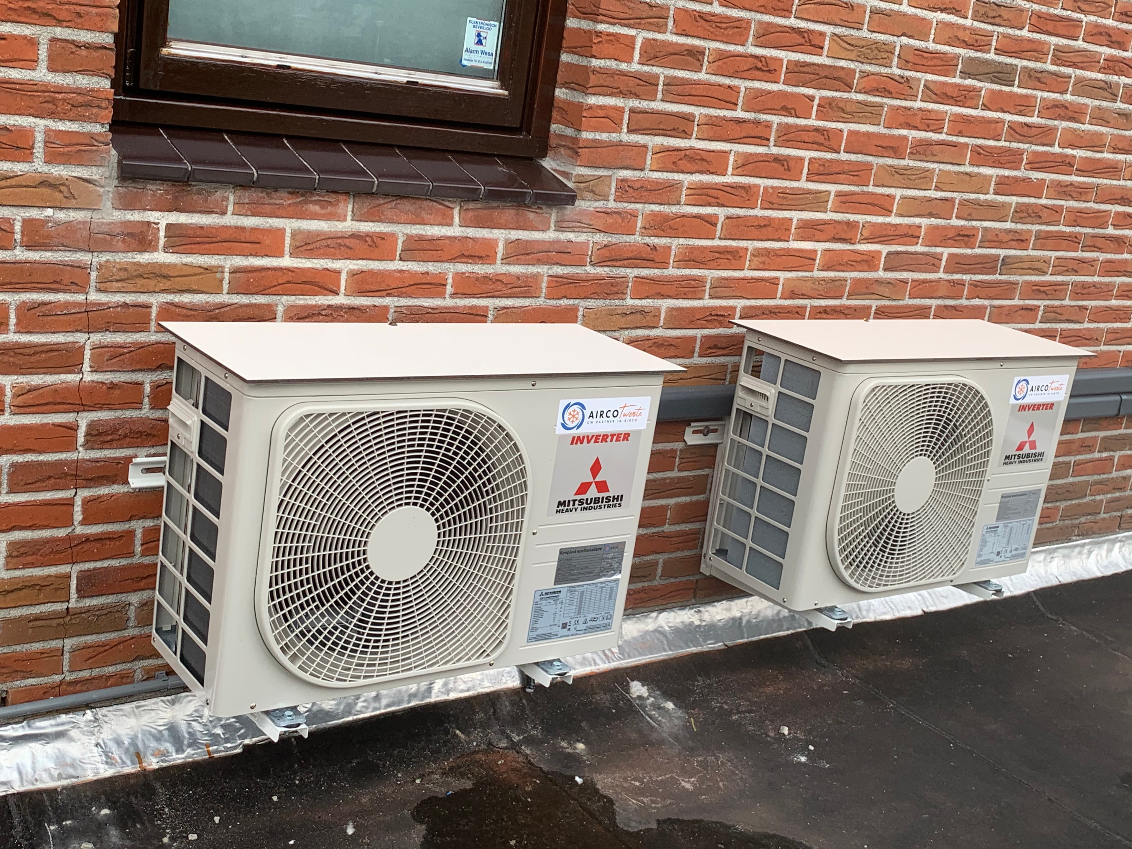 Airco buitenunit omkasting van HPL