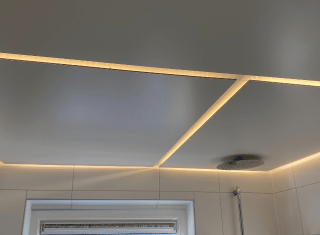 Plafond badkamer door middel van HPL