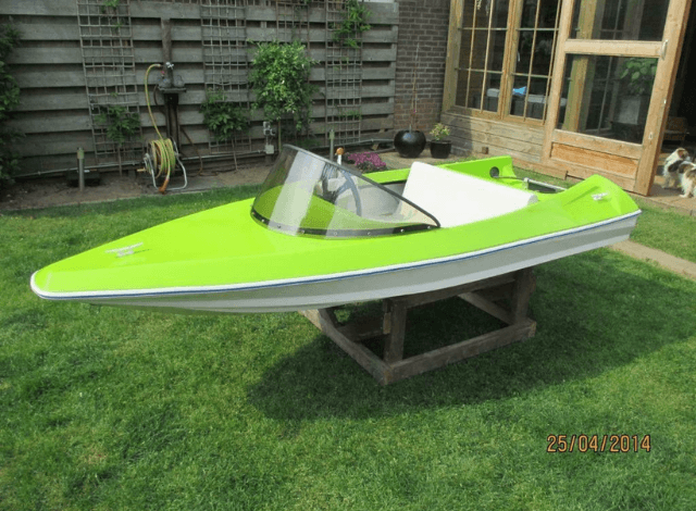 Ruit voor een speedboot van polycarbonaat