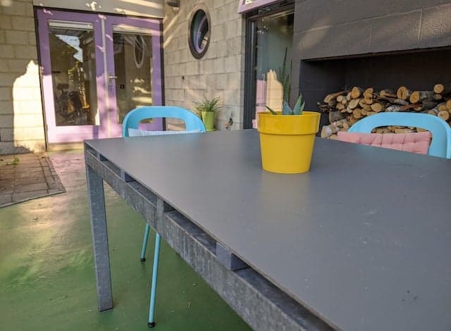 Tuintafel vernieuwen met HPL tafelblad