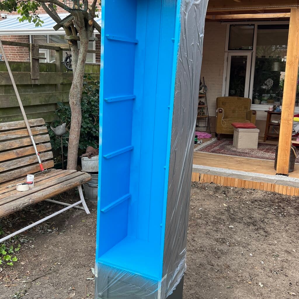 Kastdeur van helder plexiglas