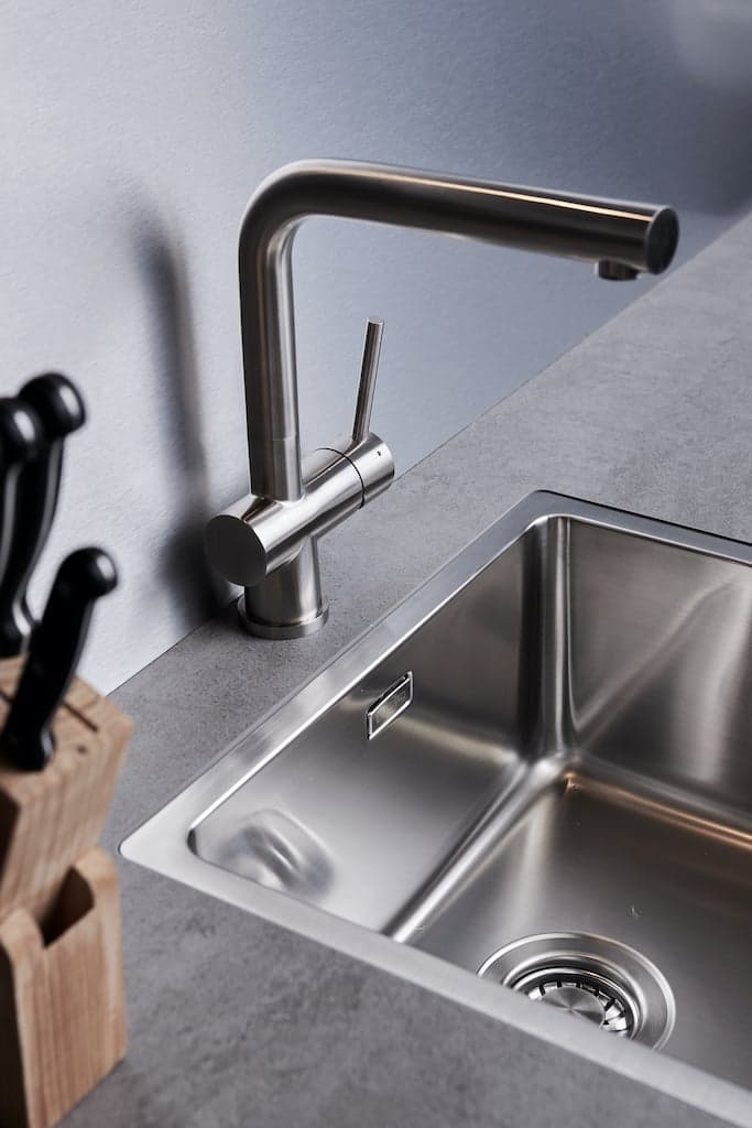 kunststof-achterwand-keuken-aluminium