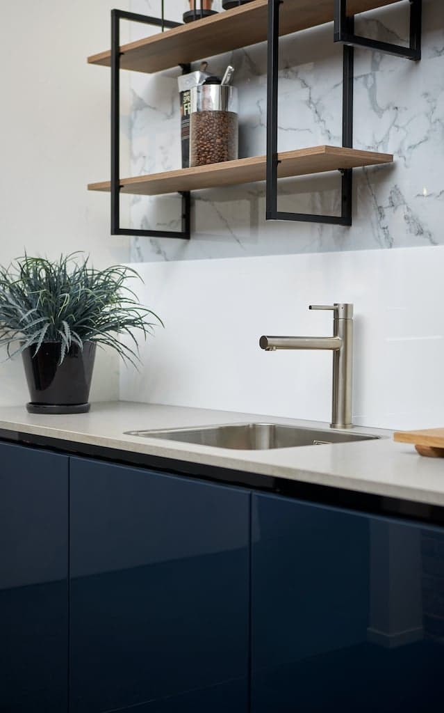 kunststof-achterwand-keuken-wit-plexiglas