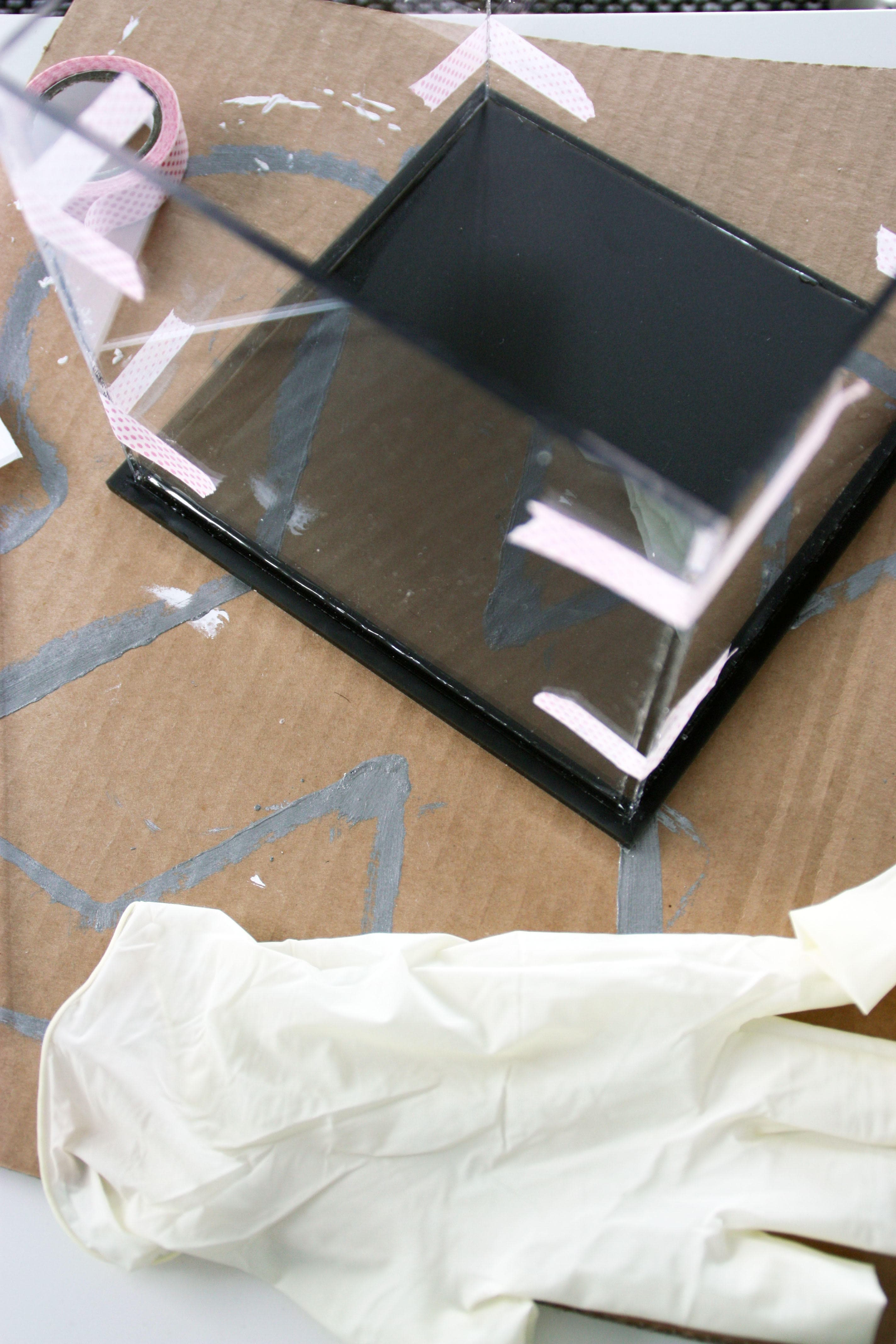 plexiglas platen aan elkaar lijmen