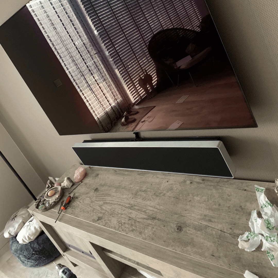 soundbar stand side