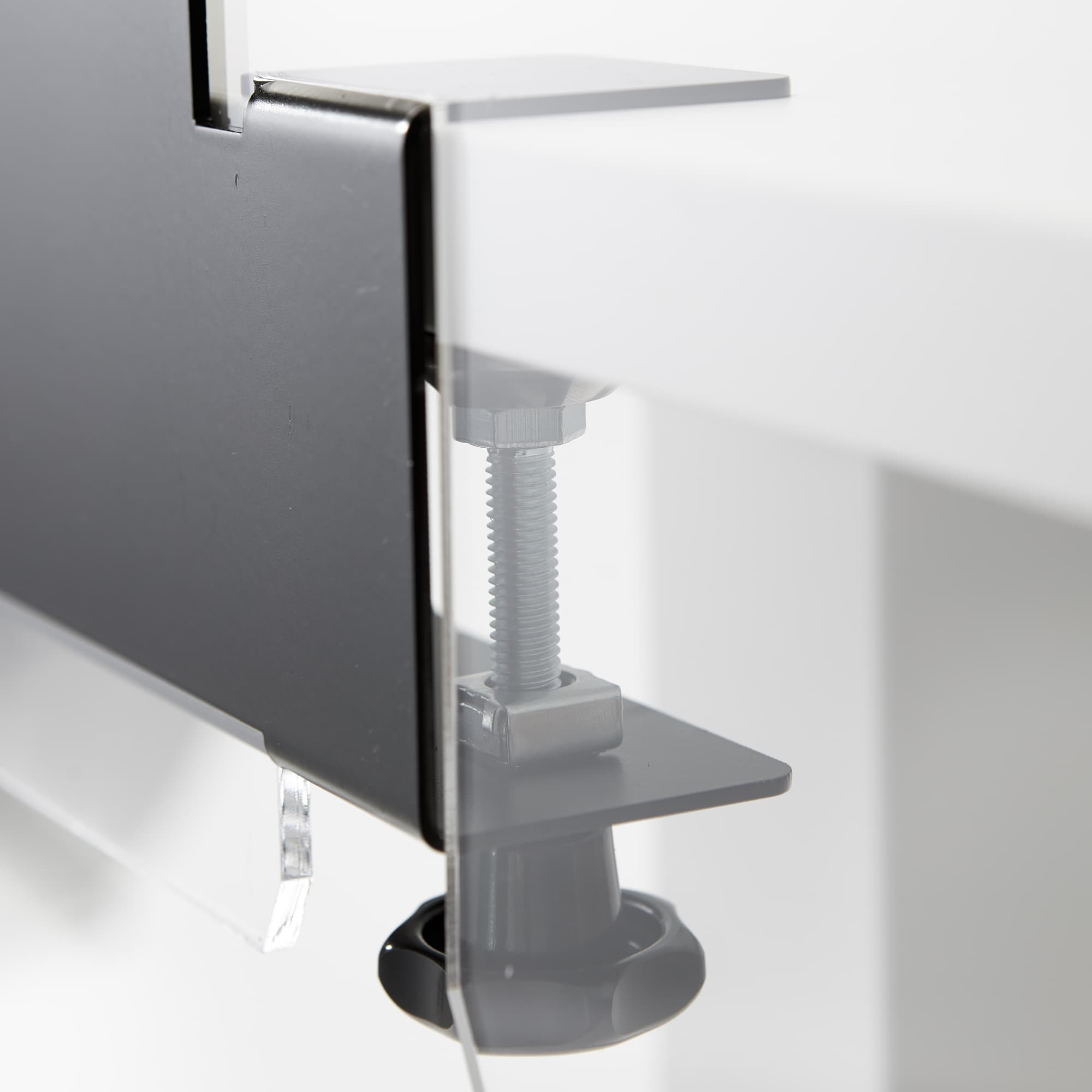 Beugel met klemsysteem voor plexiglas