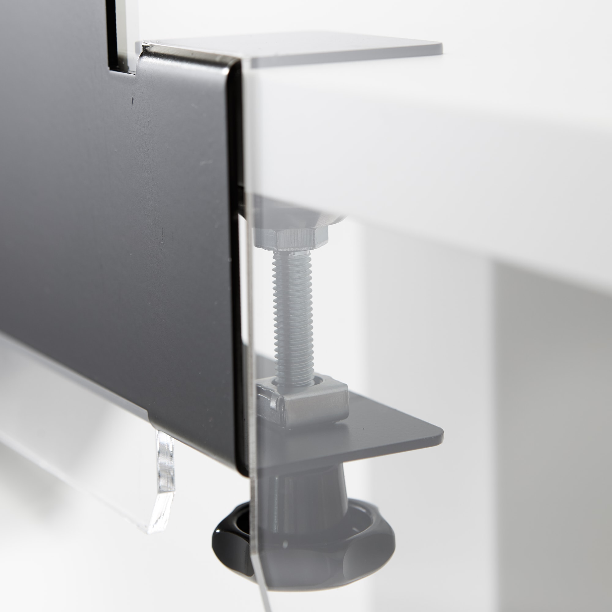 Beugel met klemsysteem voor plexiglas