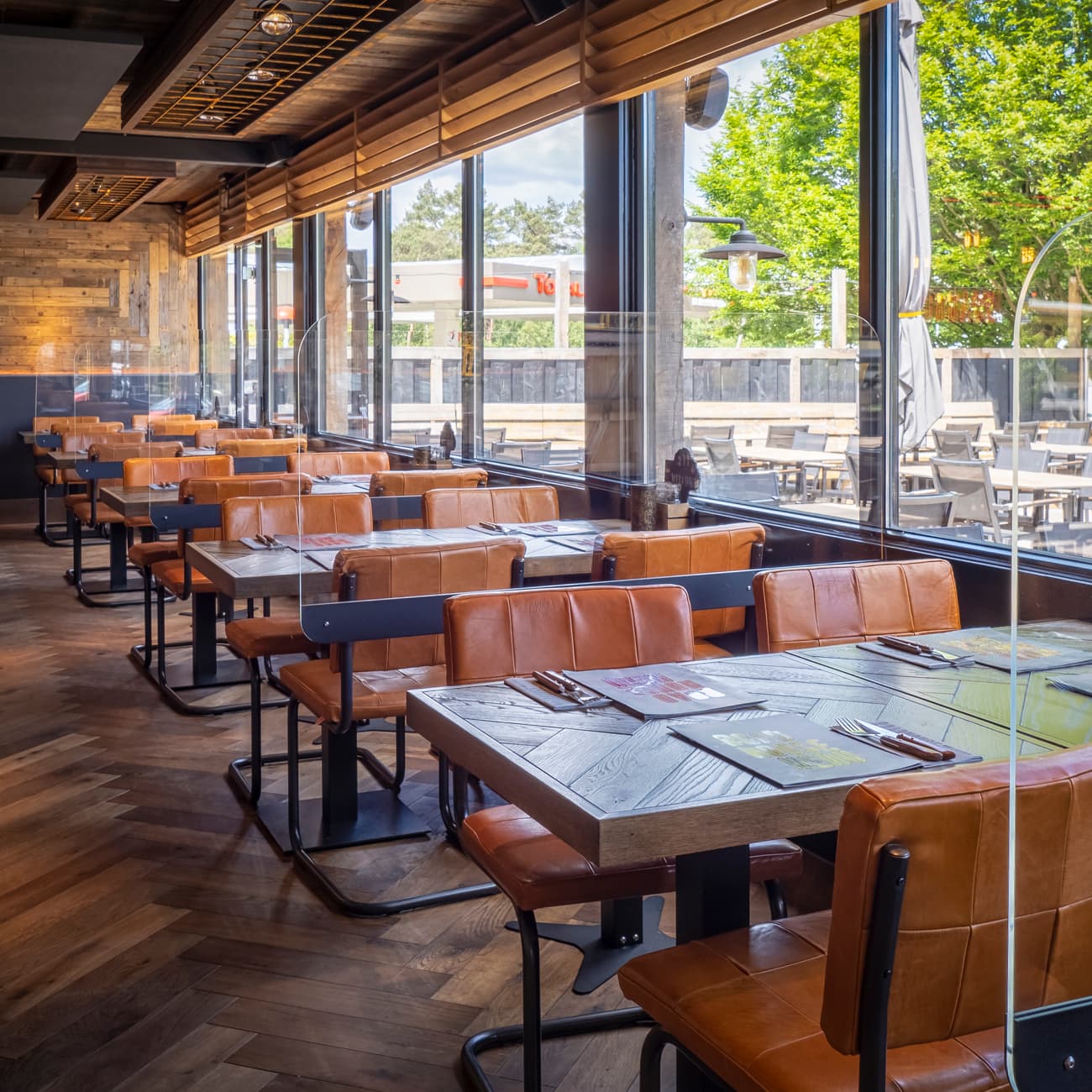 Staand plexiglas scherm voor horeca