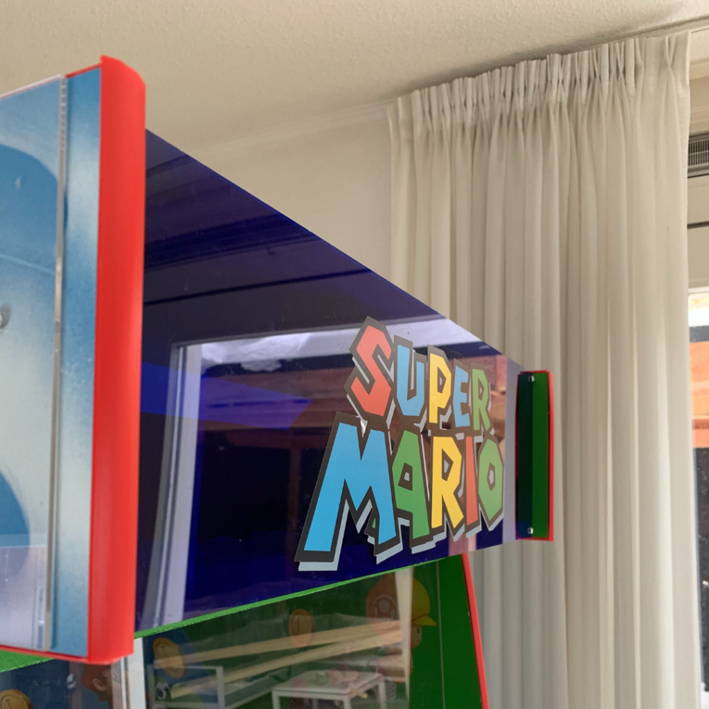 Arcadekast met plexiglas panelen