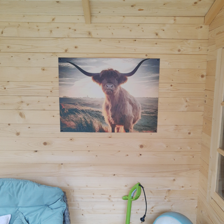 Tuinposters ophangen met plexiglas