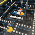 Pac-Man diorama met plexiglas