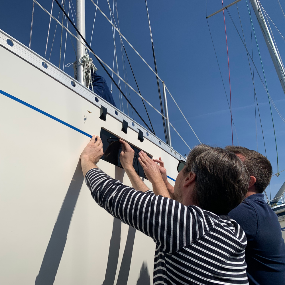 Nieuwe plexiglasramen voor in je zeilboot