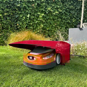 Robotgrasmaaier-garage rood